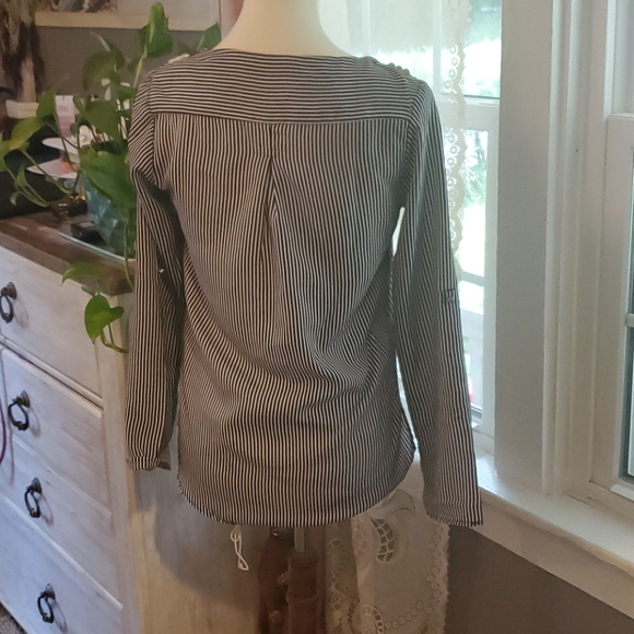 🎈🎈Zara Top🎈 - Picture 3 of 4